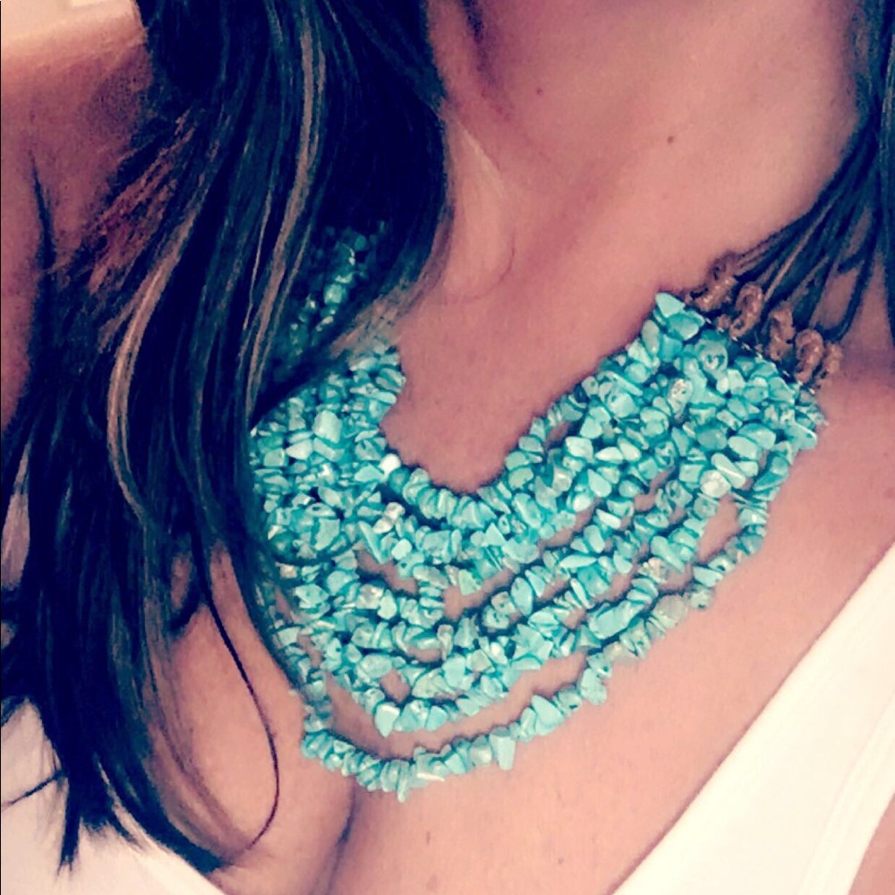 Gorgeous boho faux turquoise beaded necklace